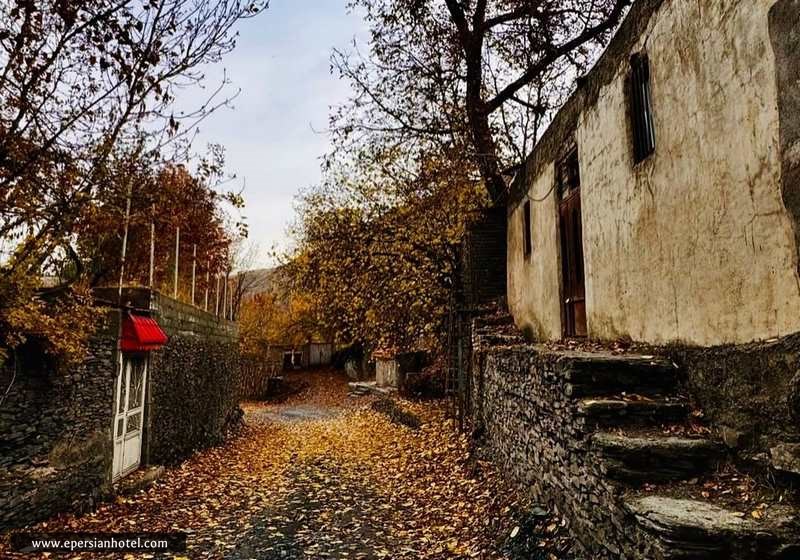 خانه های روستای دهبار مشهد